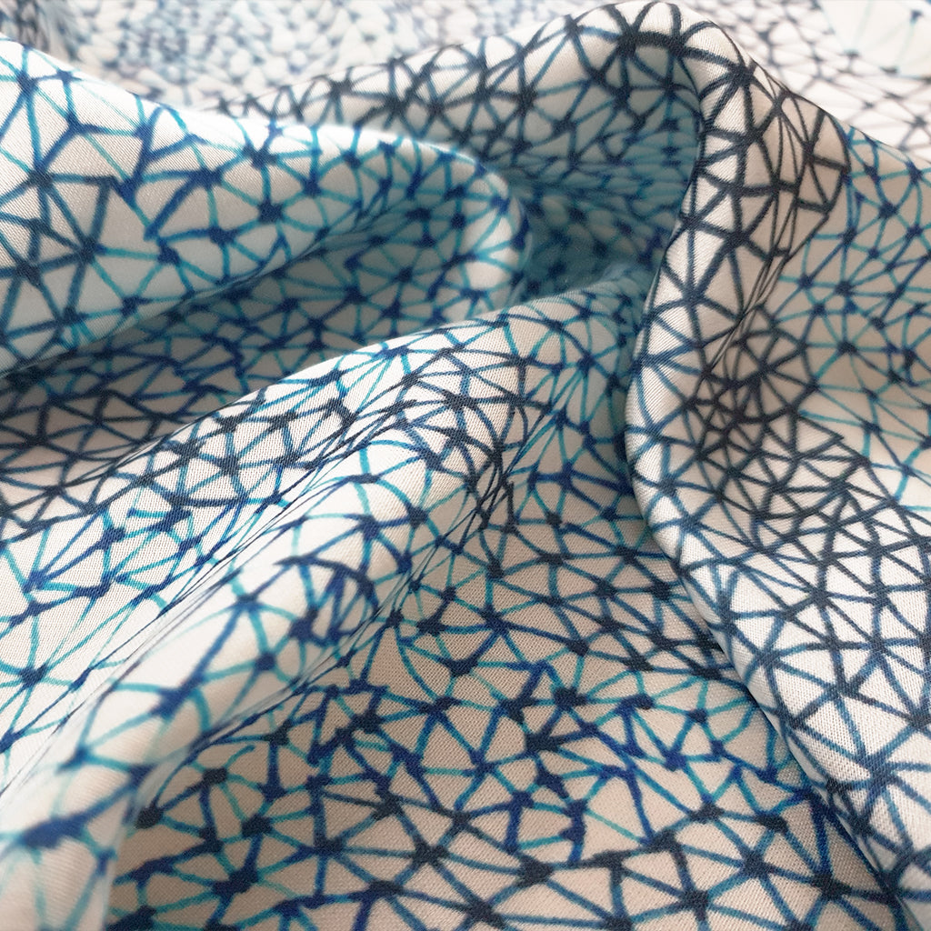 Triangle Tornado - Woman small scarf