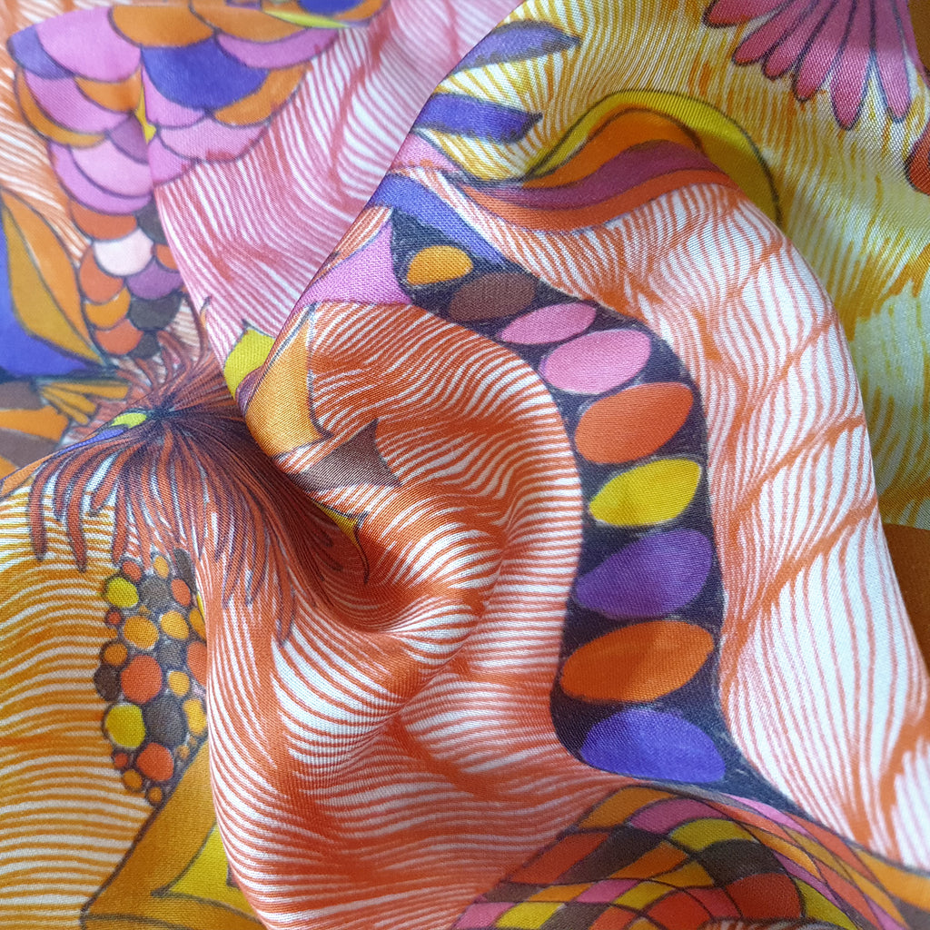 Fantastic Wonderland - Woman small scarf